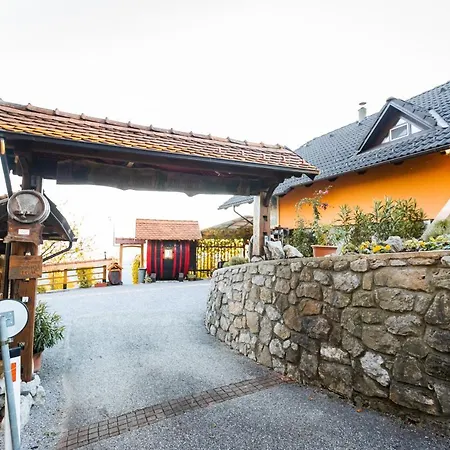 Feriehus Vineyard Bregac